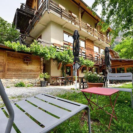 Hotel Restaurant Gites Les 5 Saisons 프레시니어스 외부 사진