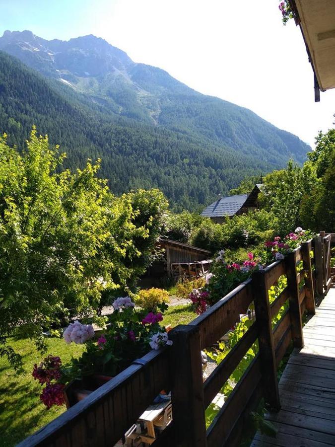 Hotel Restaurant Gites Les 5 Saisons 프레시니어스 외부 사진