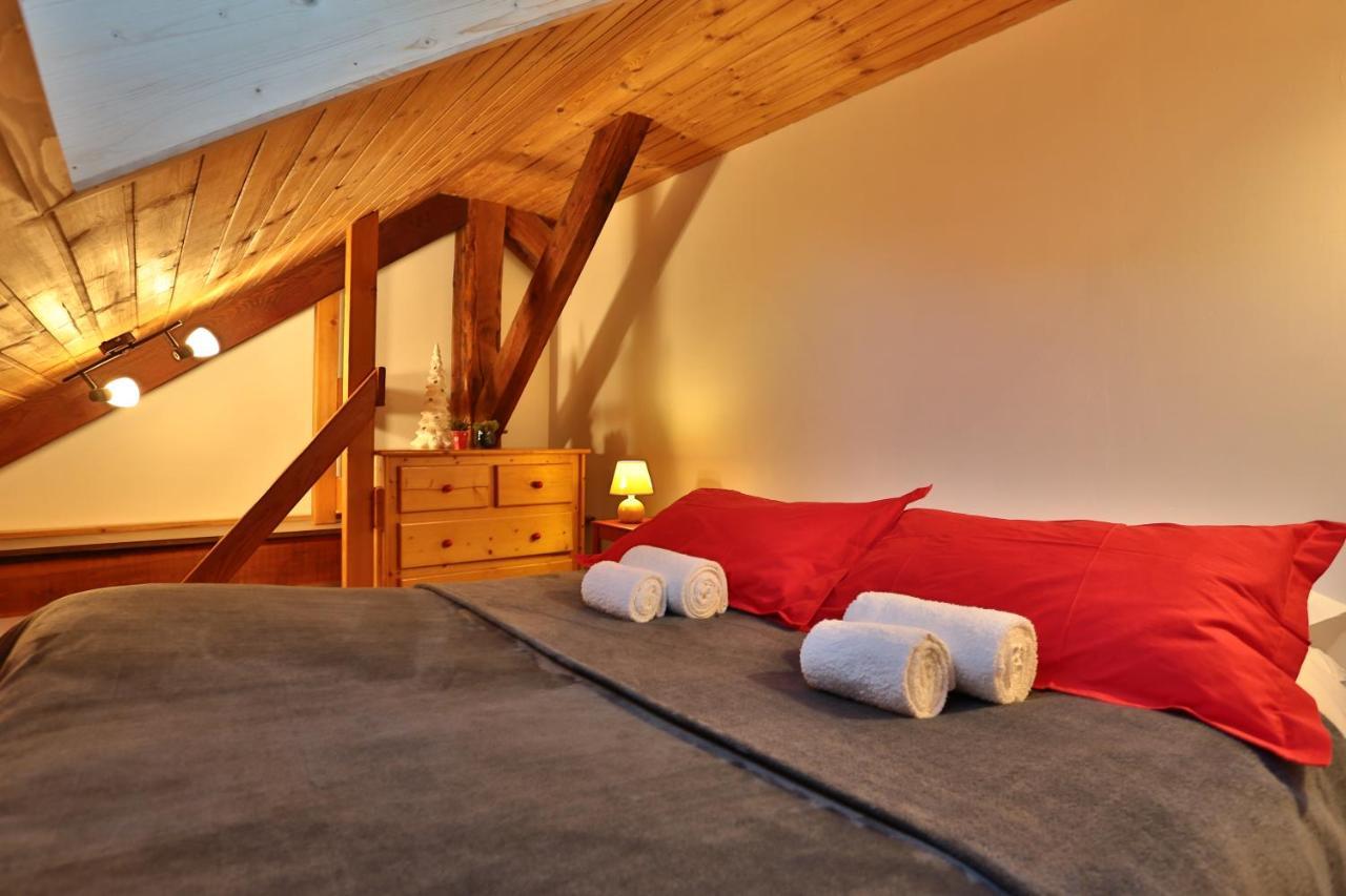 Hotel Restaurant Gites Les 5 Saisons 프레시니어스 외부 사진